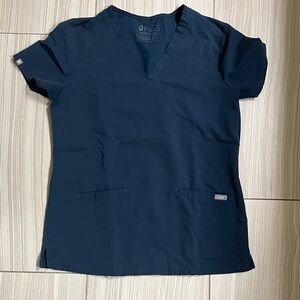 Figs scrub top